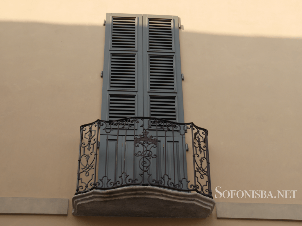 CremonaBalcony.png
